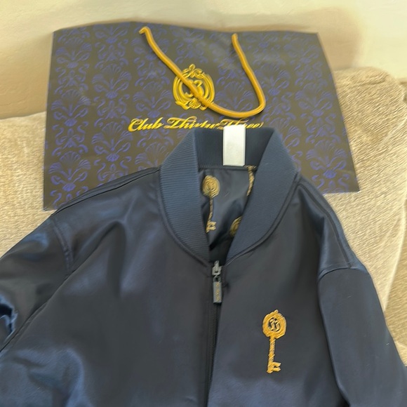 Women’s small Club 33 satin reversible club 33 bomber jacket 💙🔑🔥 - Picture 10 of 15